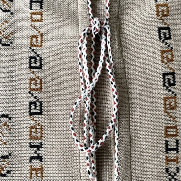 Vintage Bohemian Mexican knit blanket poncho with deer/buck design. One size - Picture 3 of 6